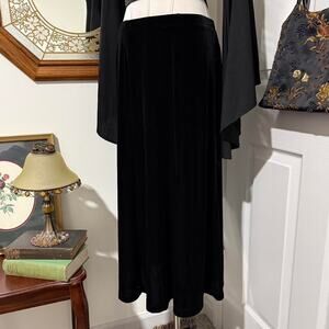 White Stag Black Velvet Velour Gothic Witchy Maxi Skirt M